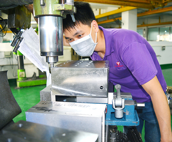 Mold injection testing process