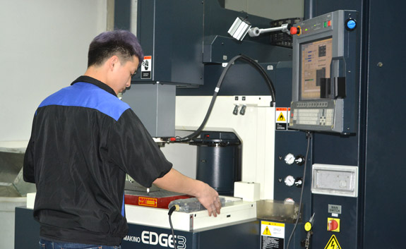 Die design complete trial management monitoring