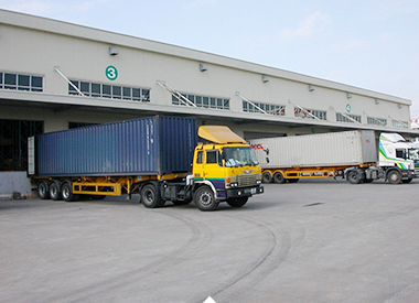 Perfect logistics transportation system to ensure timely delivery of products