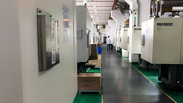 Mould injection equipment - Nissei monochrome injection molding machine